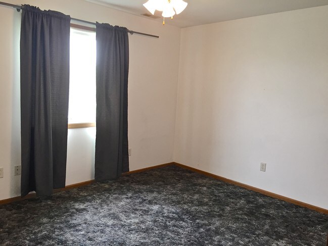 Interior Photo - 450 E Mesa Dr