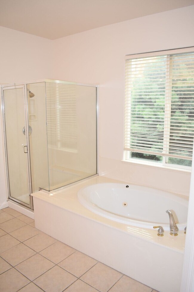 Building Photo - 469 Anacapa Dr
