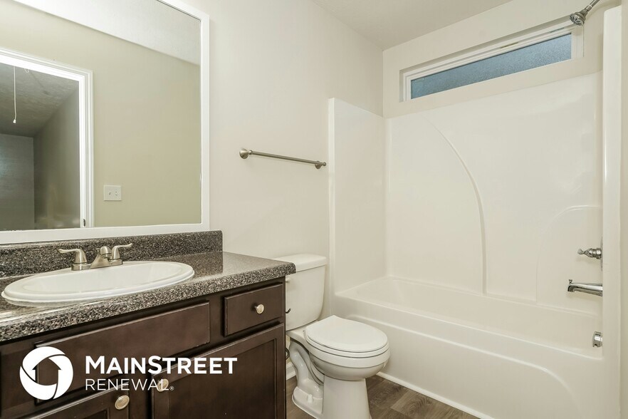 Building Photo - 2562 Willow Branch Dr