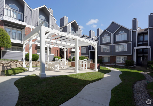 Building Photo - The Trellis at Lake Highlands