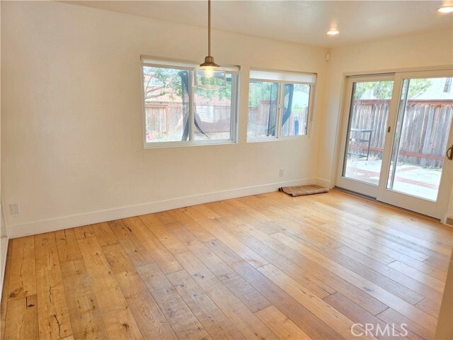 Building Photo - 20 Senisa