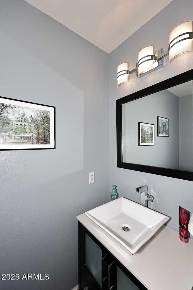 Building Photo - 25829 N 41st Dr