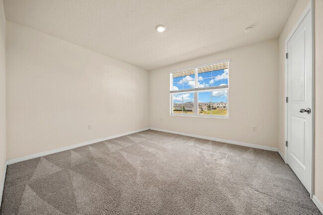 Building Photo - ***AVAILABLE FOR TOURS NOVEMBER/Beautiful Modern 5 Bed/3 bath/Exclusive Graystone Hills Community