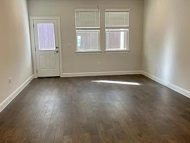 Building Photo - 15702 Ellinger Dr