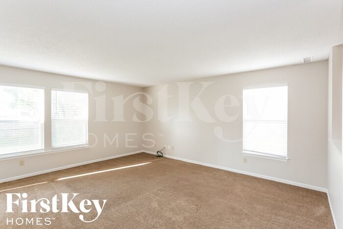 Building Photo - 10377 Waverly Dr