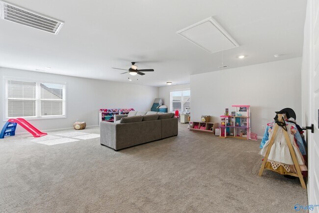 Building Photo - 148 Flintridge Dr
