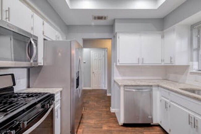 Building Photo - QUAIL CREEK WEST HOME