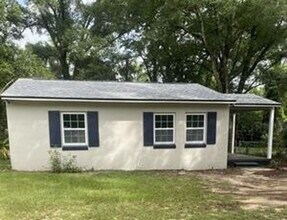 Building Photo - Brand new remodeled home in Seminole Manor