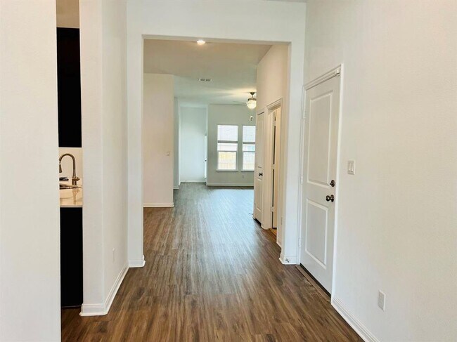 Building Photo - 12203 Perritos Pl