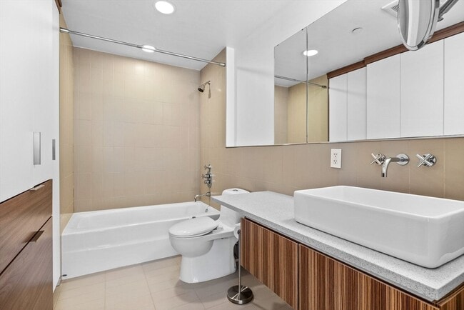 Building Photo - 141 Dorchester Ave