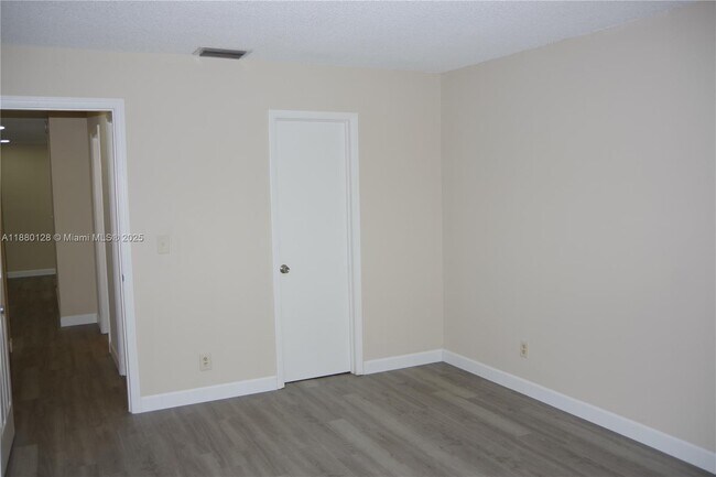 Building Photo - 2113 NW 59th Terrace