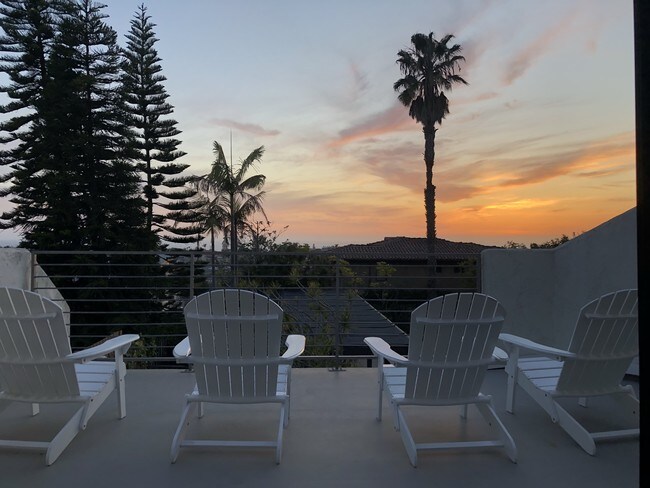 Building Photo - 736 Gould Ave