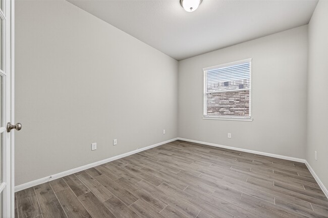 Building Photo - 11676 Whirlaway Dr