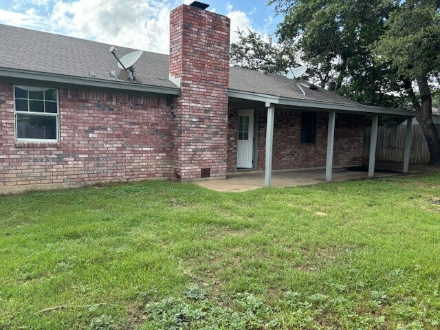 Building Photo - 2404 Hidden Hill Dr