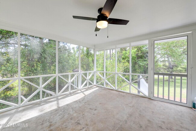 Building Photo - 554 Edwards Rd