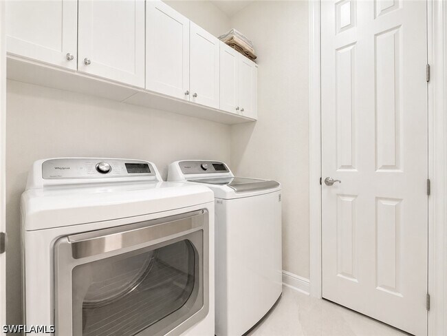 Building Photo - 12667 Biscayne Ct