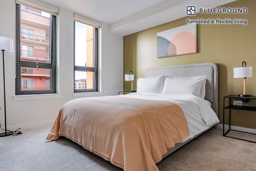 Building Photo - 3444 Fairfax Dr