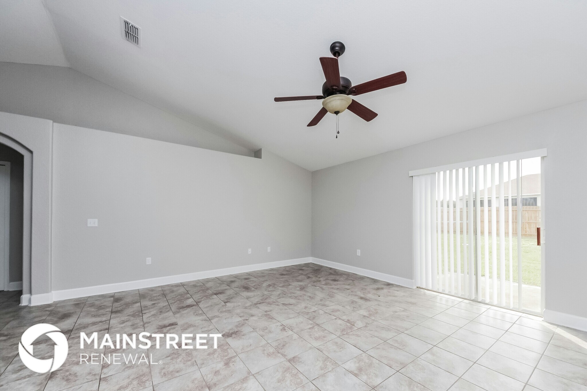 Building Photo - 1705 Pebble Beach St