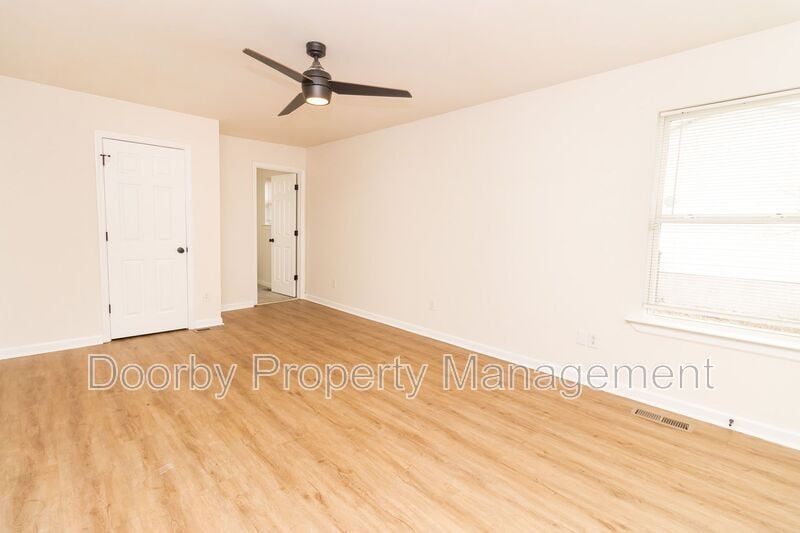 Building Photo - 2310 Cushman St