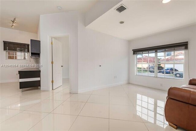 Building Photo - 5132 NW 106th Ave