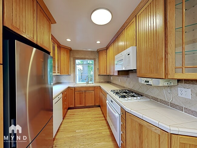 Building Photo - 524 Dudley Way