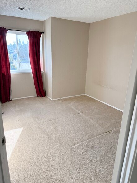 Building Photo - 1676 Lederer Cir