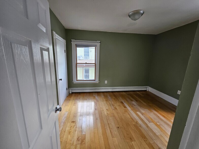 Bedroom 2 - 22 Sparhawk St