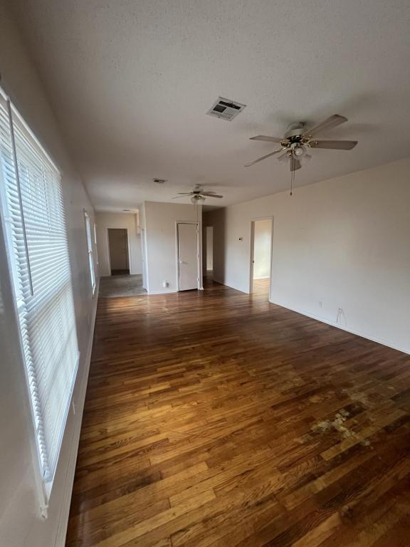 Building Photo - 1512 E 8th Ave