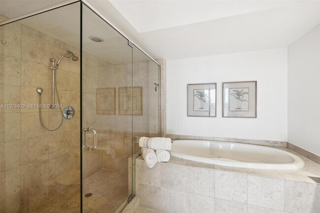 Building Photo - 1830 S Ocean Dr