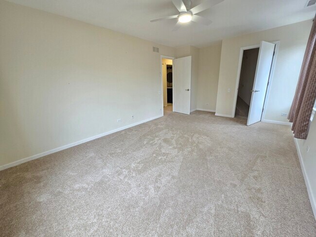 Building Photo - 482 Betsy Ross Ct