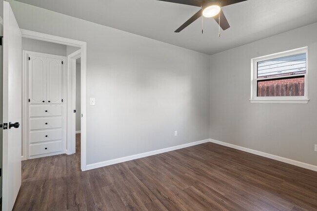 Building Photo - 4236 NW 53rd St