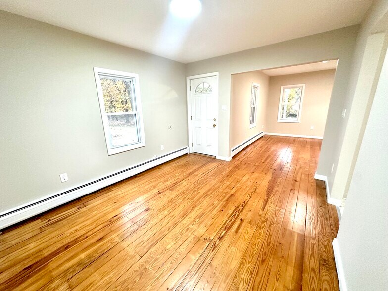 Building Photo - 6 Commercial Ave