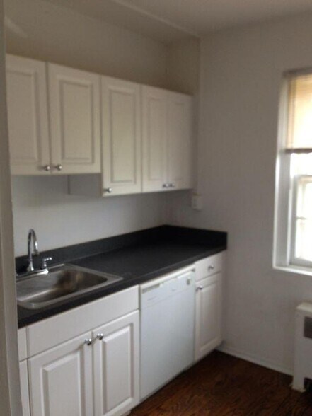 Building Photo - 733 Melon Pl