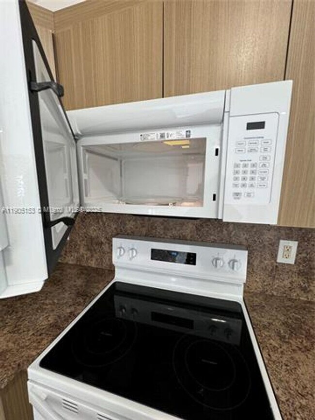 Building Photo - 11434 SW 185th St