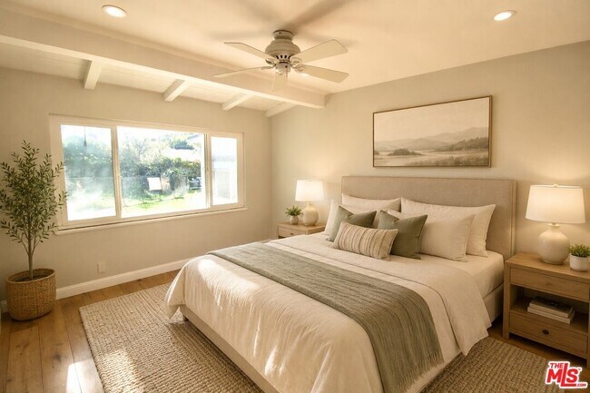 Building Photo - 5415 Coldwater Canyon Ave