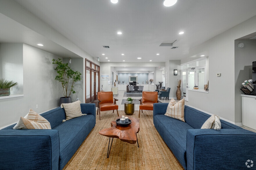 Leasing Office - Starrview at Starr Pass Apartment Homes