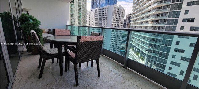 Building Photo - 1331 Brickell Bay Dr
