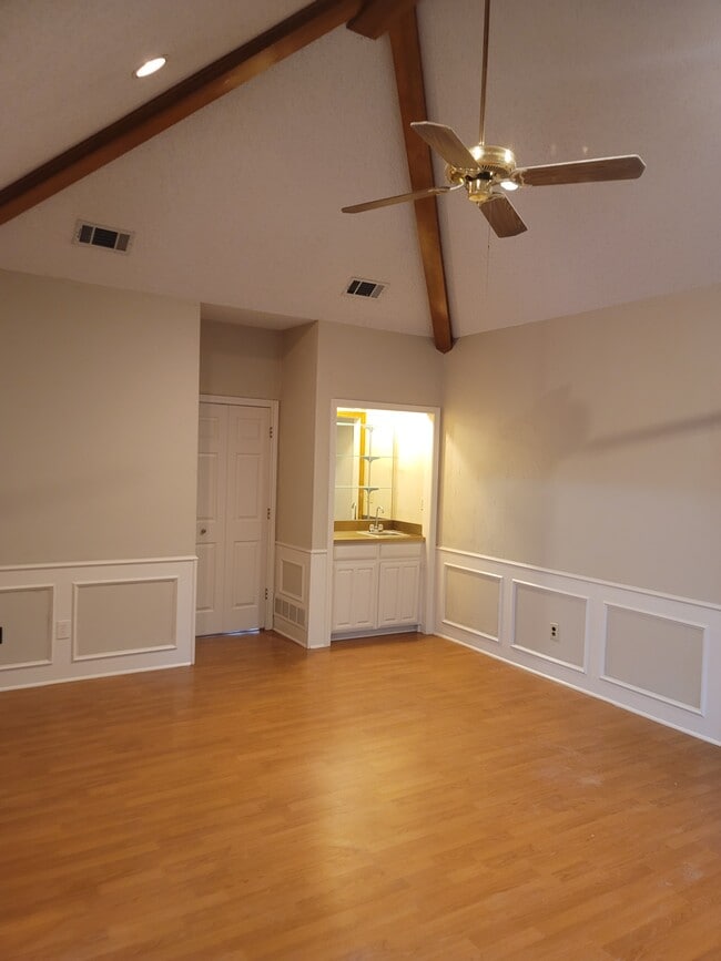 Building Photo - 2712 Powderhorn Dr