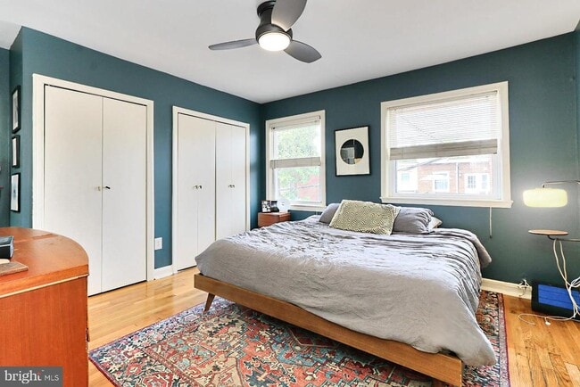 Building Photo - 1724 E St NE