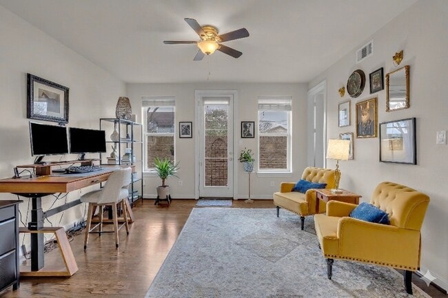 Building Photo - 1721 Upland Lakes