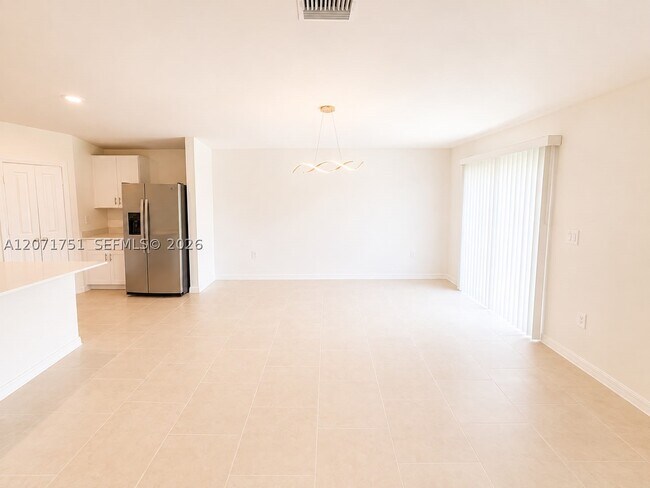 Building Photo - 17293 Cantu Ct