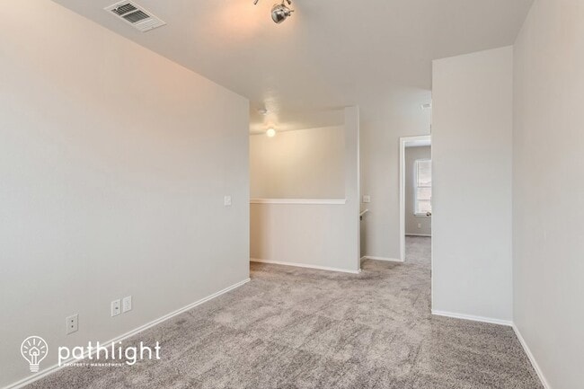 Building Photo - 327 Precipice Way