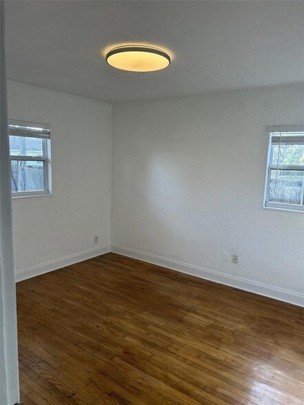 Building Photo - 5038 37th Ave N