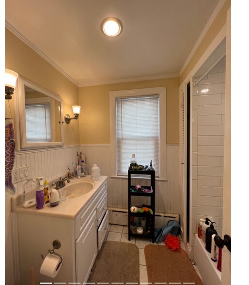 Building Photo - 21 Chandler St