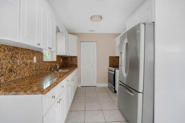 Building Photo - 14510 SW 296th St