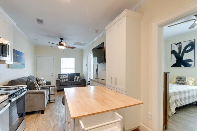 Building Photo - 1206 26th St