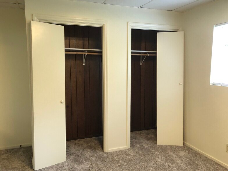 Bedroom #1 Closets - 306 E Henry St