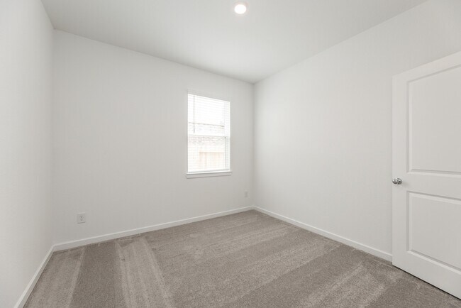 Building Photo - 9723 Rialto Hts Dr