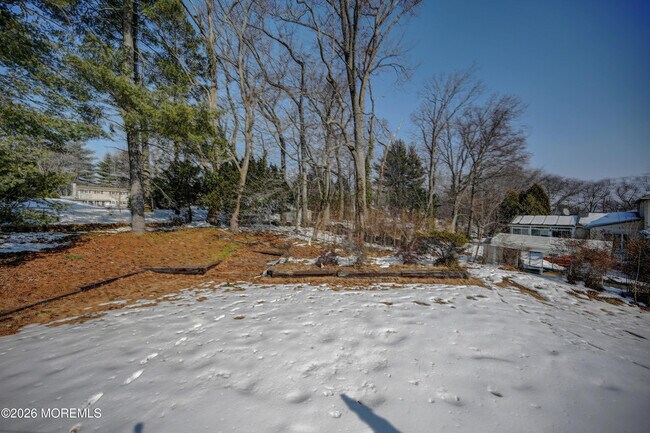 Building Photo - 17 Thomas Rd