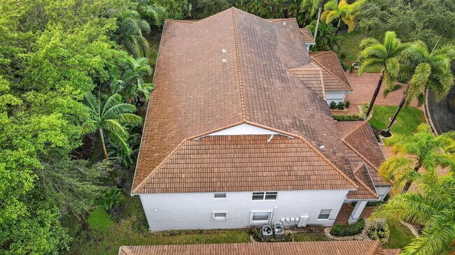 Building Photo - 7910 Laina Ln